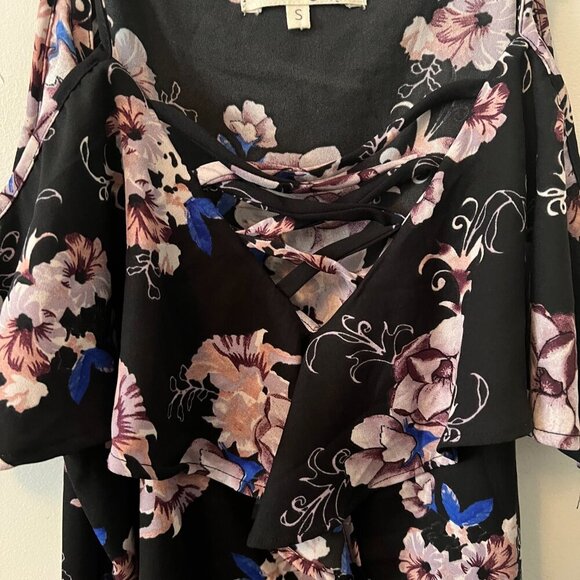 Indulge In Style Floral Print Ruffled Blouse - Picture 5 of 5